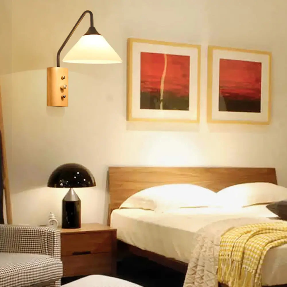 Aplique de pared cónico moderno de cristal opalino DecorBites™ - 1 luz, base de madera - Comedor o pasillo