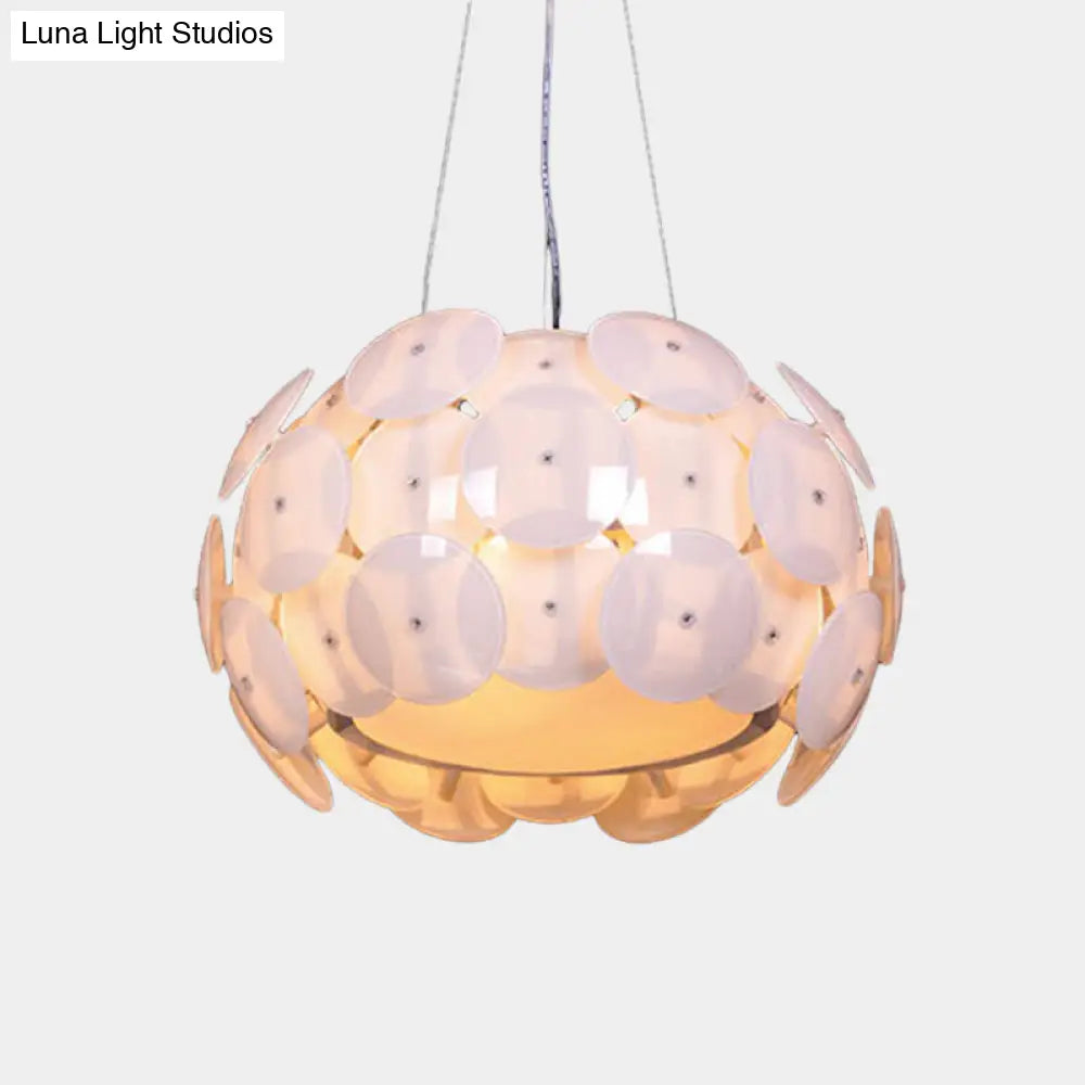 Lámpara colgante moderna blanca de cuatro luces para dormitorio con pantalla cilíndrica acrílica