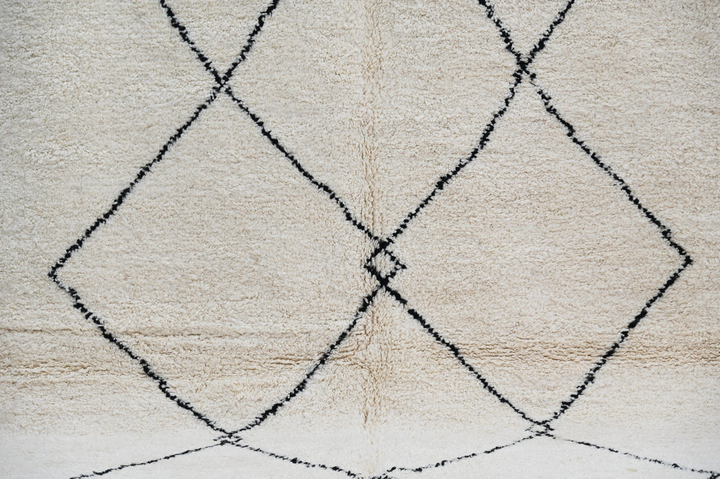 Moroccan Handmade Traditional Beni Ouarain Carpet 310 X 215 Cm - Moroccan Rugs