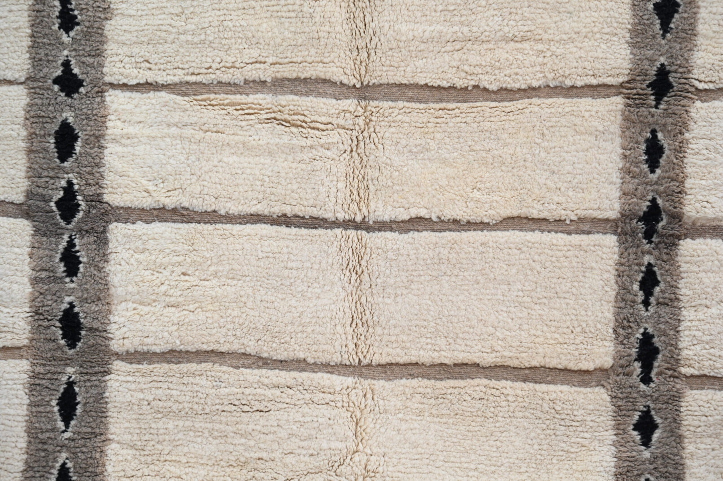 Moroccan Handmade Traditional Beni Ouarain Rug 303 X 196 Cm - Moroccan Rugs