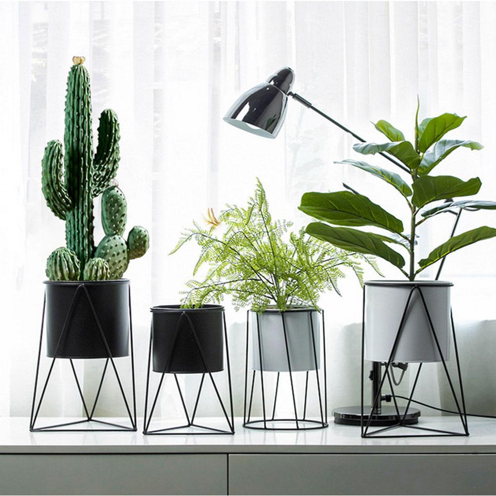 Maja - Circular Ceramic Planter & Stand