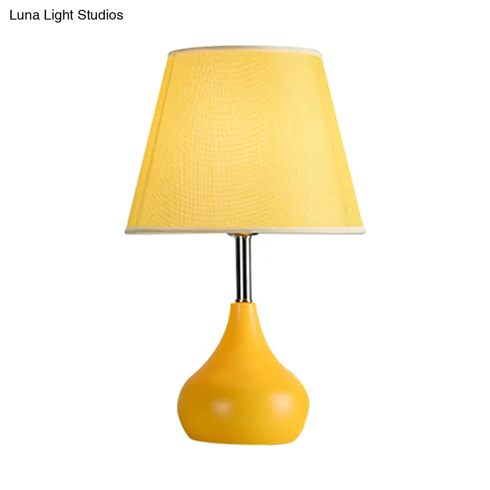 Valentina - Conical Study Room Table Light: Modern Reading Lamp with Vase Base in