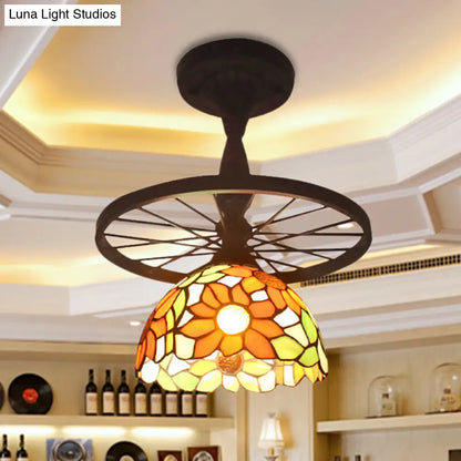 DecorBites™ مصباح سقف نصف مسطح من الزجاج العتيق من تيفاني برأس واحد باللون البرتقالي للممر مع تصميم قبة شبكية وأنماط زخرفية