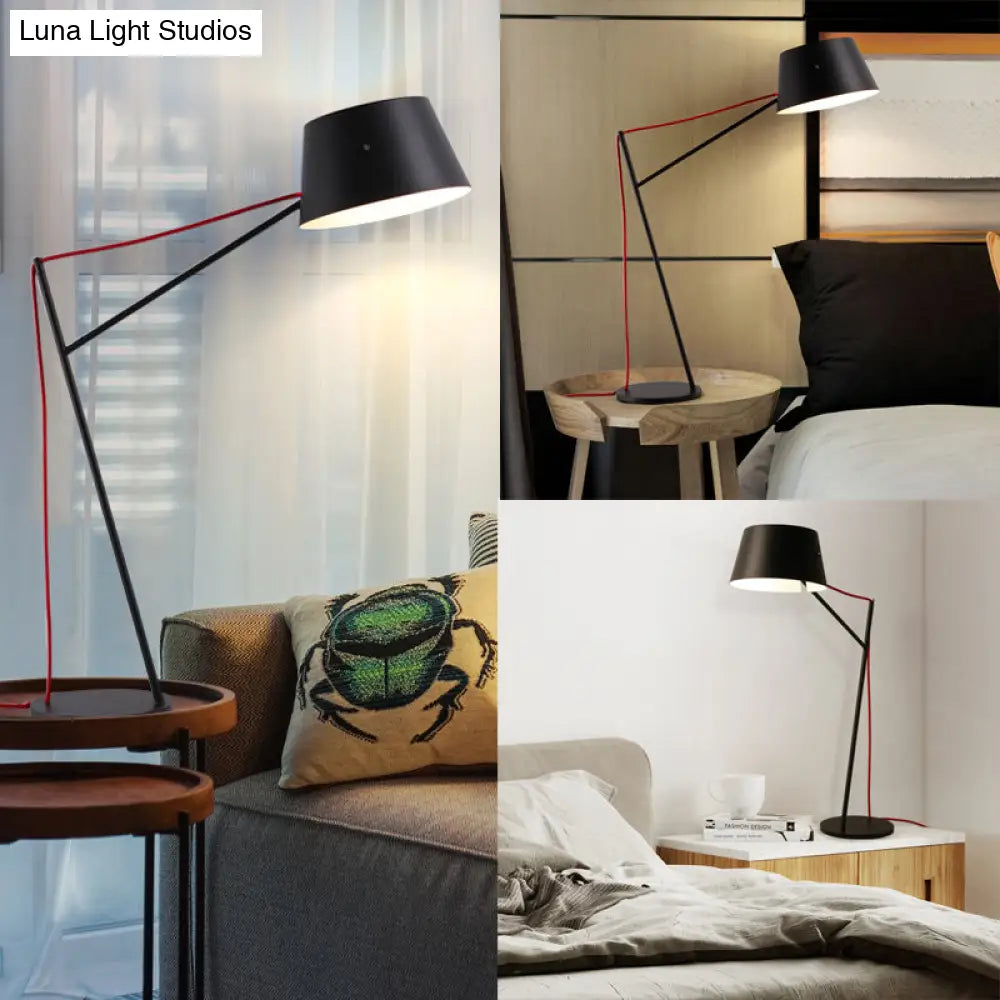 1-Light Modern Desk Lamp with Metallic Shade in Black Finish - Sleek Tapered Design for Living Room