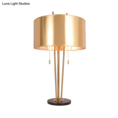 1-Light Traditional Drum Shape Reading Lamp in Black/White/Gold for Bedroom with Pull Chain - Desk Light