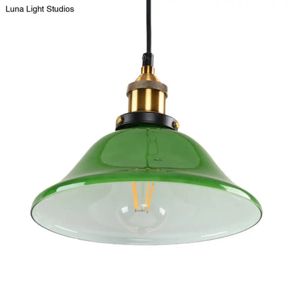 Lámpara colgante vintage de latón y cristal verde, 1 luz, 8"/10" de ancho – Perfecta para habitaciones de invitados