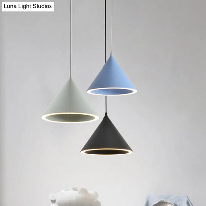 DecorBites™ مصباح معلق مخروطي الشكل بقطر 10 بوصة/12.5 بوصة، مصباح واحد، مصباح معلق معدني أنيق باللونين الأسود والأزرق، يوضع فوق الطاولة