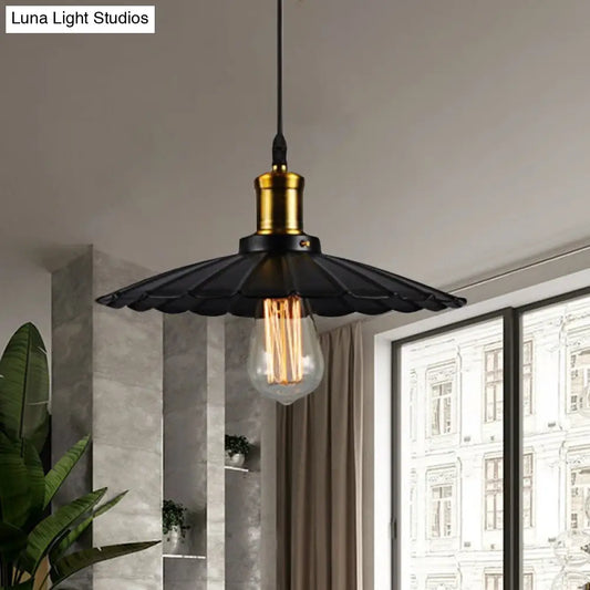 14"/16" Dia Industrial Scalloped Pendant Light 1 Head Metallic Ceiling Pendant Lamp in Black/White