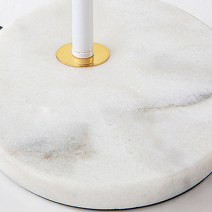 Lámpara de araña lineal contemporánea dorada en ángulo - 2 luces, pantalla esférica de cristal blanco, soporte de metal