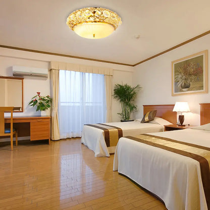 Lámpara de techo DecorBites™ de 15"/19" con difusor de cristal opalino dorado - Solución de iluminación moderna