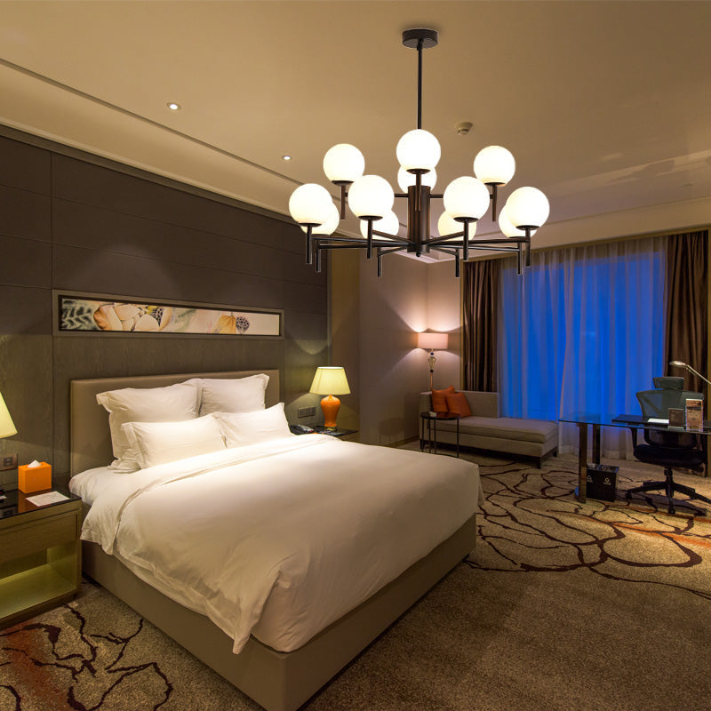 Lámpara de araña contemporánea negra y dorada con forma de globo y diseño radial - 6/8/9 luces, lámpara colgante de cristal opalino