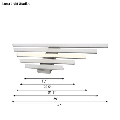 Lámpara de tocador recta de acrílico de 16"/31.5"/47" de ancho - Elegante aplique de pared LED cromado