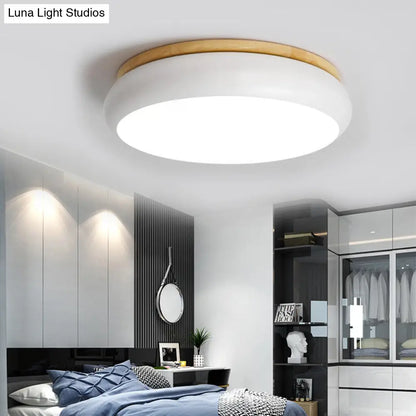 Lámpara de techo LED DecorBites™ de 18"/21.5" de diámetro, con acabado en madera Macaron, disponible en blanco, rosa y verde. Luz blanca, cálida y natural.