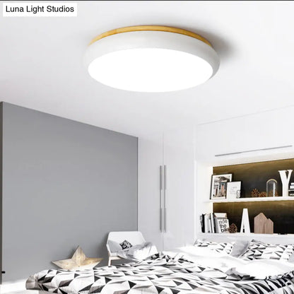 Lámpara de techo LED DecorBites™ de 18"/21.5" de diámetro, con acabado en madera Macaron, disponible en blanco, rosa y verde. Luz blanca, cálida y natural.