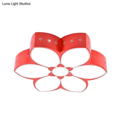 ديكوربايتس™ 18 بوصة/23.5 بوصة، مصباح سقف LED محفور بزهرة، مثبت على السطح، بألوان الأحمر/الأصفر/الأخضر النابضة بالحياة