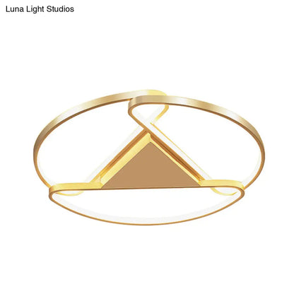 Lámpara de techo empotrada LED dorada DecorBites™ de 18"/23.5" de ancho - Diseño moderno semicircular en acrílico - Base triangular central - Luz cálida/blanca