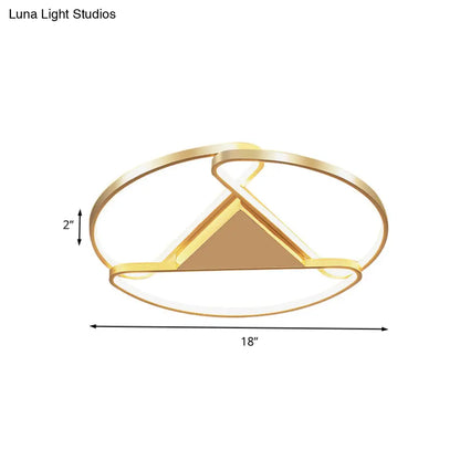 Lámpara de techo empotrada LED dorada DecorBites™ de 18"/23.5" de ancho - Diseño moderno semicircular en acrílico - Base triangular central - Luz cálida/blanca