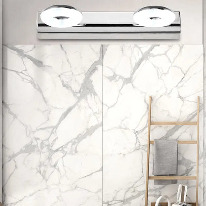 Aplique de pared para baño DecorBites™ de 2/3 luces con pantalla acrílica - Acabado plateado, luz blanca cálida