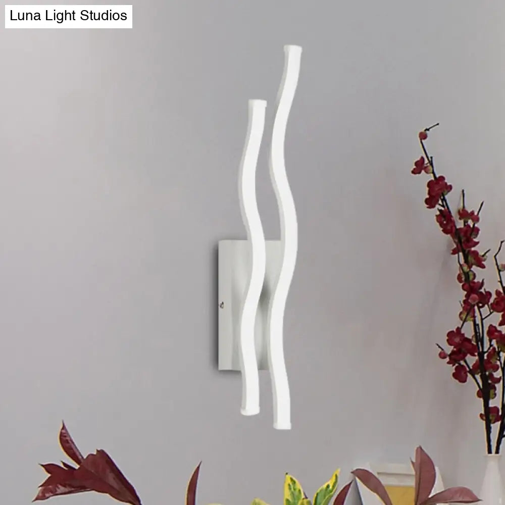 Aplique lineal acrílico DecorBites™ de 2 ondas – Lámpara de pared LED con luz cálida/blanca
