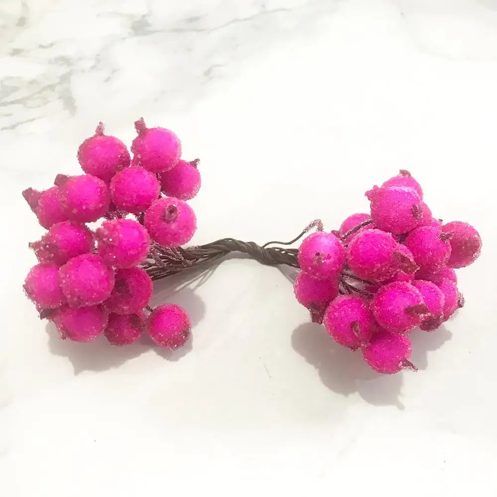 200pcs mixed rose red flower stamen bundle with vibrant fuchsia artificial berries and dark brown wire stems for diy decor