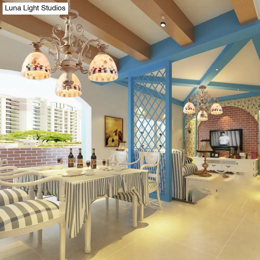 ثريا DecorBites™ بثلاثة مصابيح وخمسة مصابيح - طقم مصباح معلق من الفسيفساء الزجاجي الملون باللونين الأبيض والذهبي على طراز تيفاني