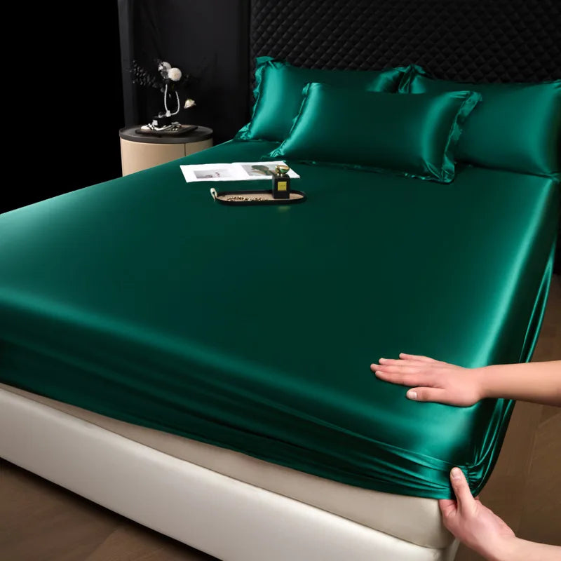 Emerald green 3 pcs high end 100% mulberry silk sheet set with fitted sheet and pillowcases in satin finish