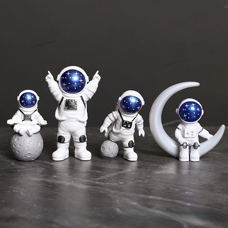 4 pcs Space Astronaut Figurines Set