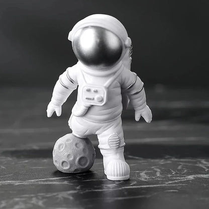 4 pcs Space Astronaut Figurines Set