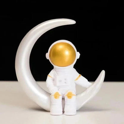 4 pcs Space Astronaut Figurines Set