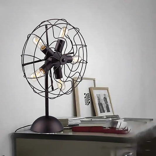 Lámpara de mesa estilo rústico con 5 bombillas, diseño de ventilador, pantalla tipo jaula y acabado negro metálico: perfecta para el dormitorio.