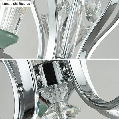 Lámpara de araña moderna de 5 bombillas con colgante de cristal verde y vidrio.