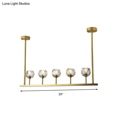 مصباح معلق على شكل كرة بلورية خطية من ديكوربايتس™ بخمسة رؤوس باللون الذهبي - تركيبات سقف أنيقة لغرفة الطعام