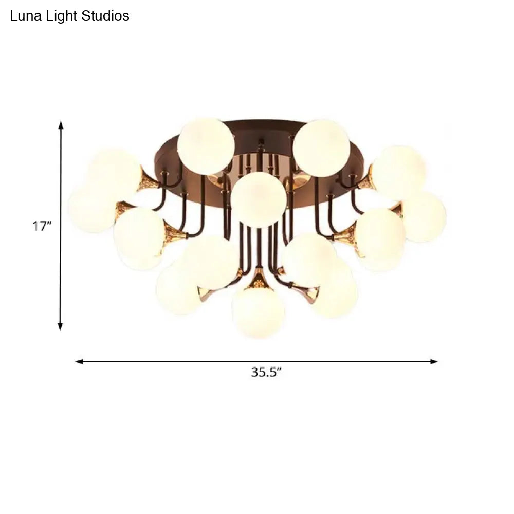 ثريا DecorBites™ 6/10/13 شبه مسطحة مع ظلال زجاجية بيضاء حليبية - ضوء كروي أسود مثبت في السقف