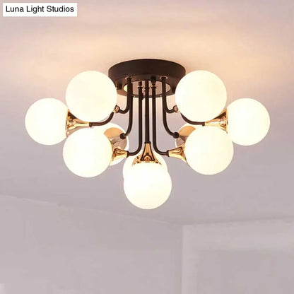 ثريا DecorBites™ 6/10/13 شبه مسطحة مع ظلال زجاجية بيضاء حليبية - ضوء كروي أسود مثبت في السقف