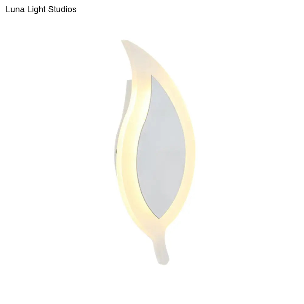 Aplique de pared LED acrílico sencillo de 6" de ancho - Luz cálida/blanca