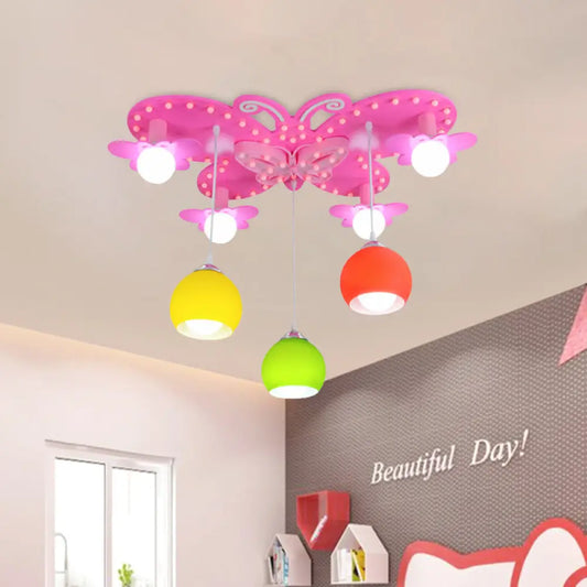 Lámpara de techo DecorBites™ de 7 luces con cúpula de cristal de colores: Lámpara de techo infantil en rosa