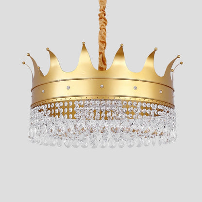 Lámpara de araña de metal dorado - Diseño modernista en forma de corona, lámpara colgante de 4 bombillas con gota de cristal para una sala de estar elegante
