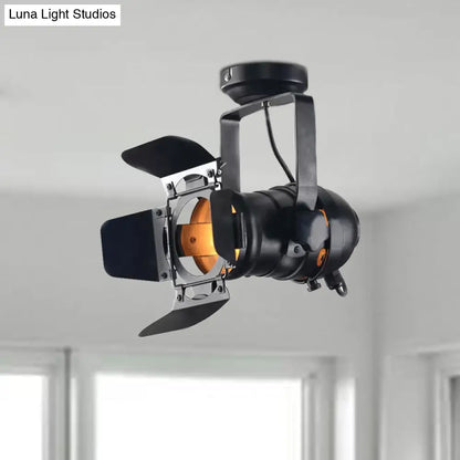 Lámpara de techo DecorBites™ de estilo industrial de 8"/12" de ancho con cabezal giratorio y pantalla metálica. Lámpara de techo de color negro para sala de estar.