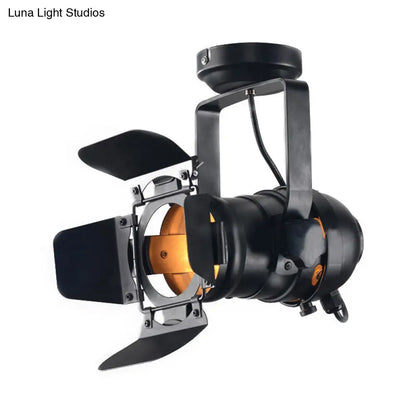 Lámpara de techo DecorBites™ de estilo industrial de 8"/12" de ancho con cabezal giratorio y pantalla metálica. Lámpara de techo de color negro para sala de estar.