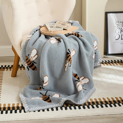DecorBites™ Kawaii Bee Pattern Cozy Blanket - Super Soft White Spot Edge Design