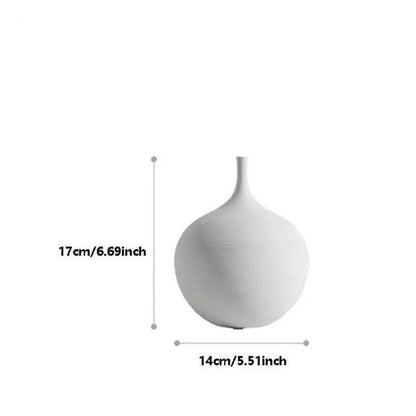 Alma - Minimalistic Handmade Ceramic Vase