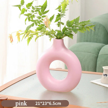 Black Minimalist Donut Shape Vase