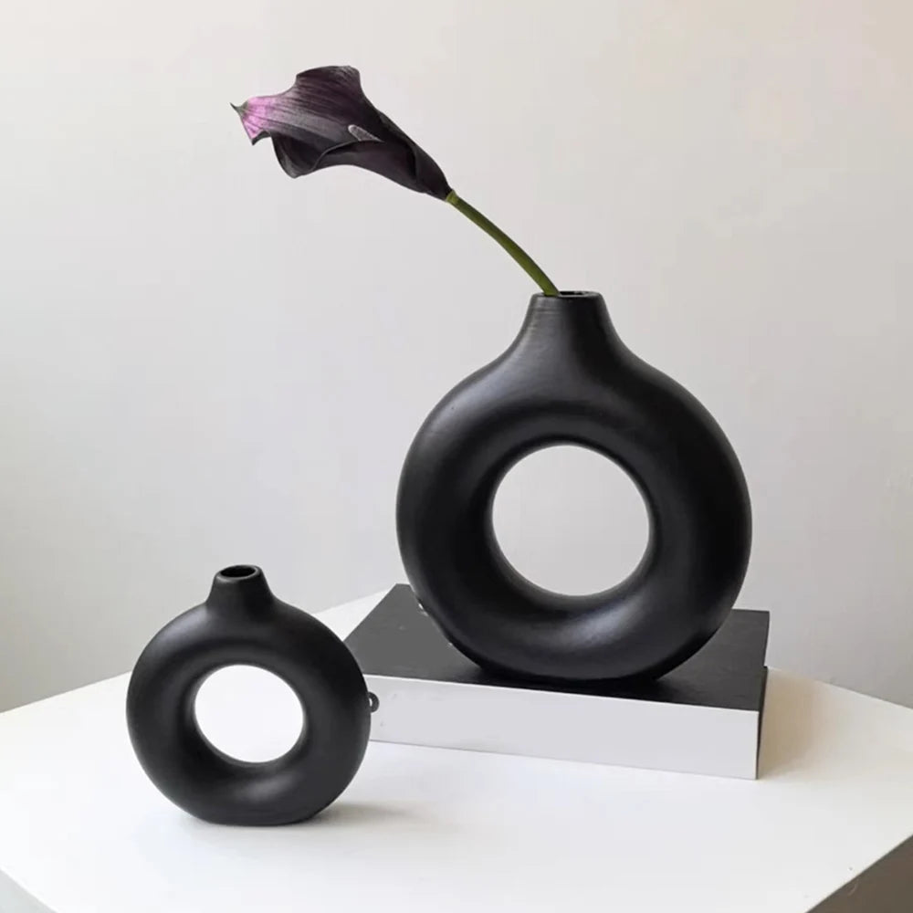 Black Minimalist Donut Shape Vase