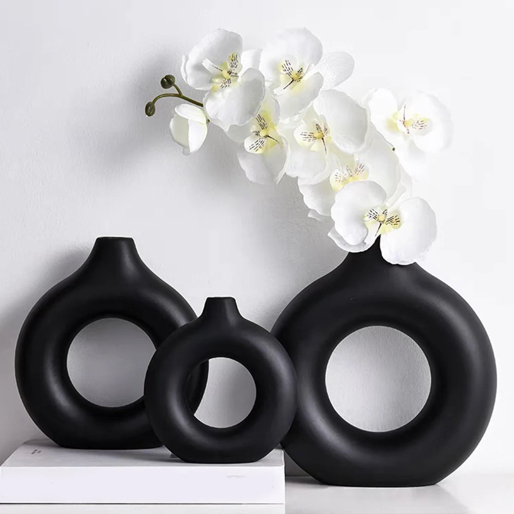 Black Minimalist Donut Shape Vase