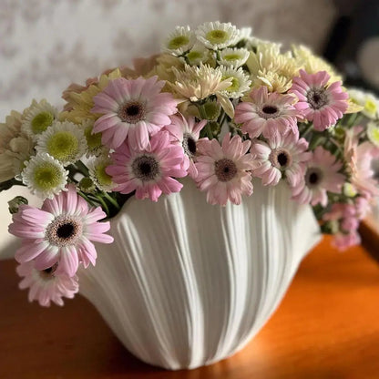 Ceramic Shell-Shaped Vase for Flowers