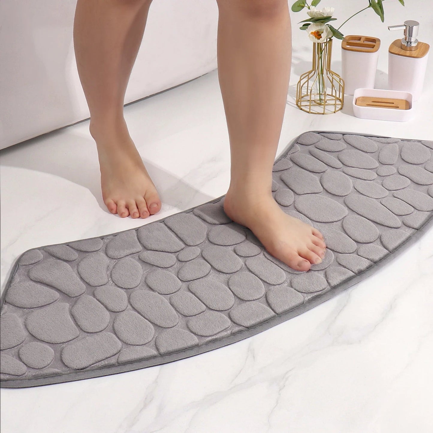 Curved Non-Slip Pebble Bath Mat