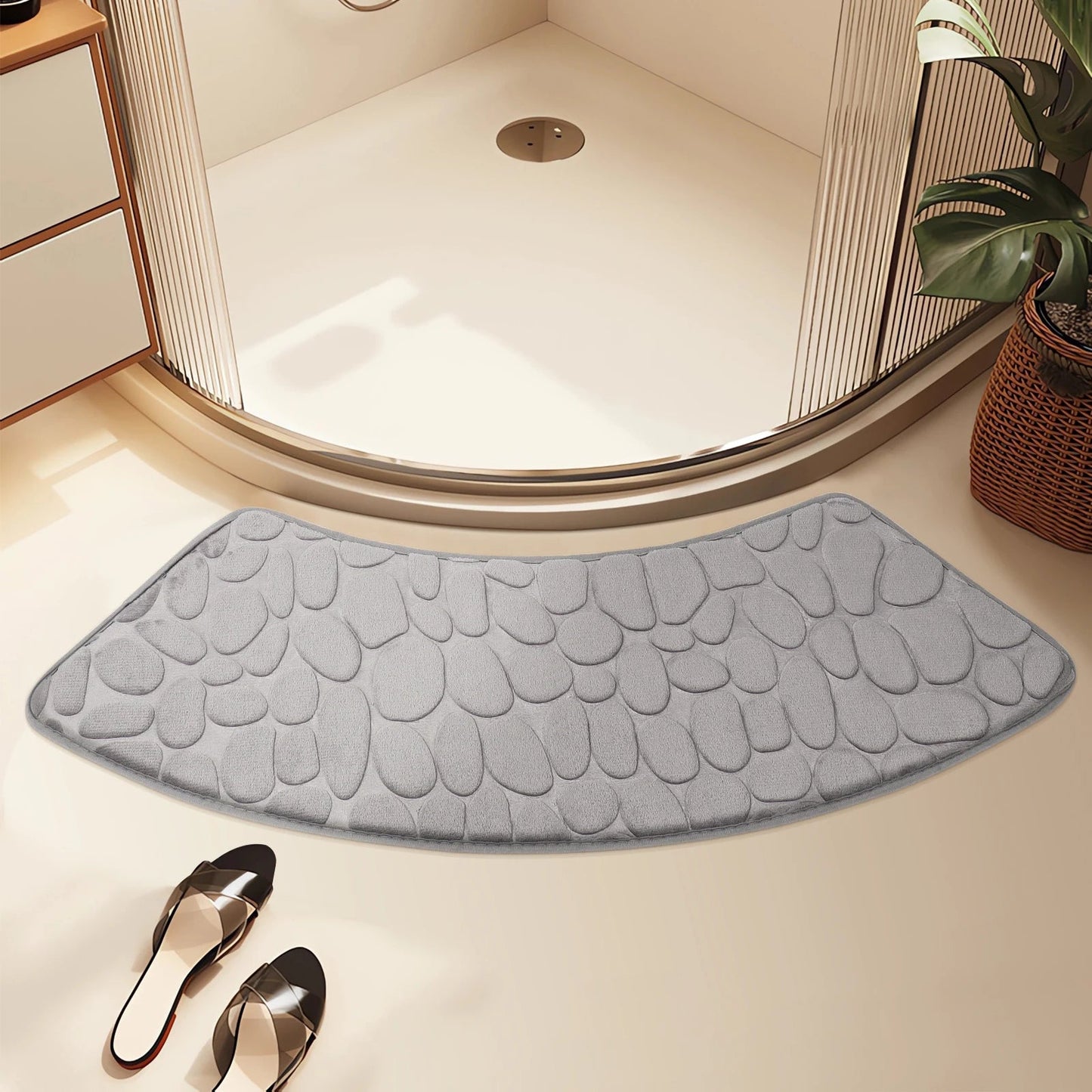 Curved Non-Slip Pebble Bath Mat