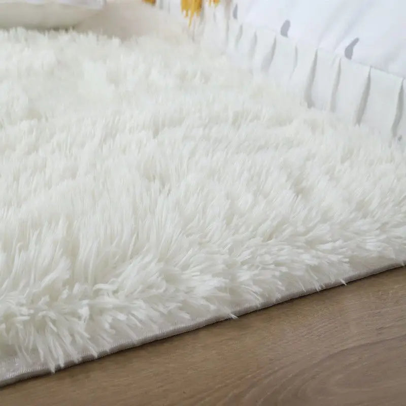 Fluffy Beige Shaggy Carpet for Bedrooms