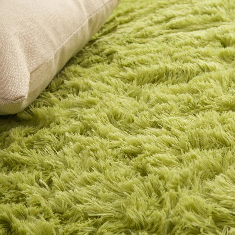 Fluffy Beige Shaggy Carpet for Bedrooms