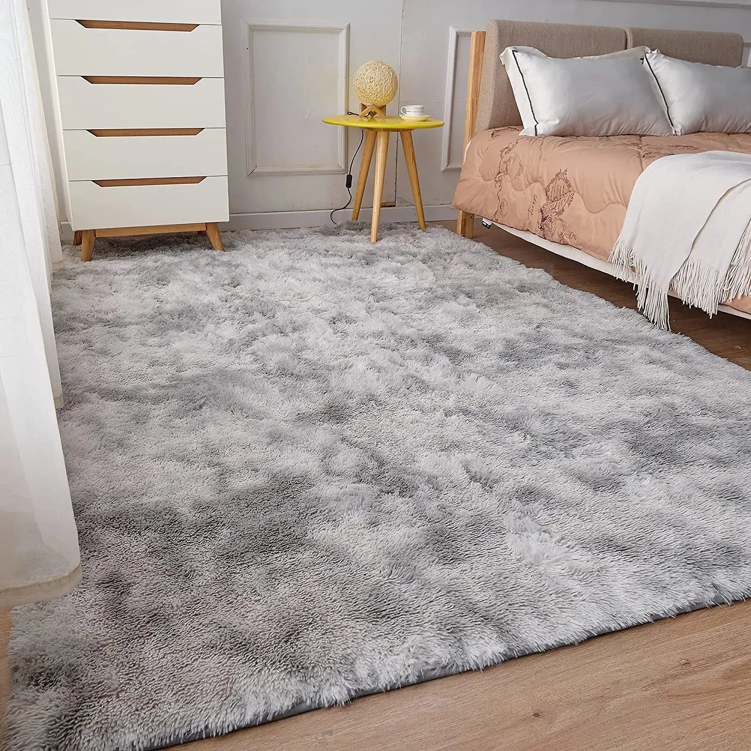 Fluffy Beige Shaggy Carpet for Bedrooms